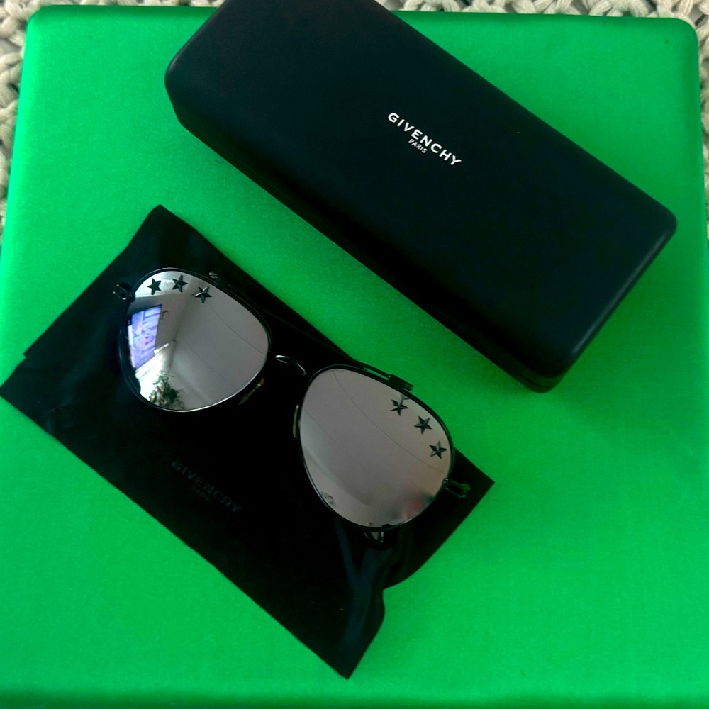 Givenchy aviator Sunglasses (unisex)